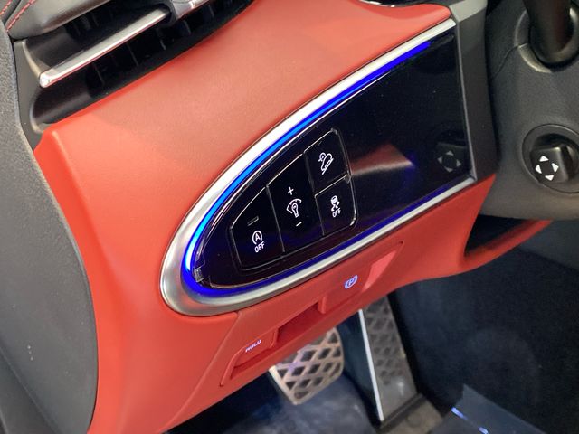 Used 2023 White Genesis 3.5T Sport image 18