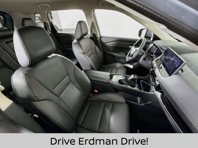 Used 2025 Nissan Rogue SUV