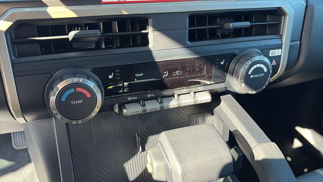 2025 Toyota Tacoma SR5 - Photo 16