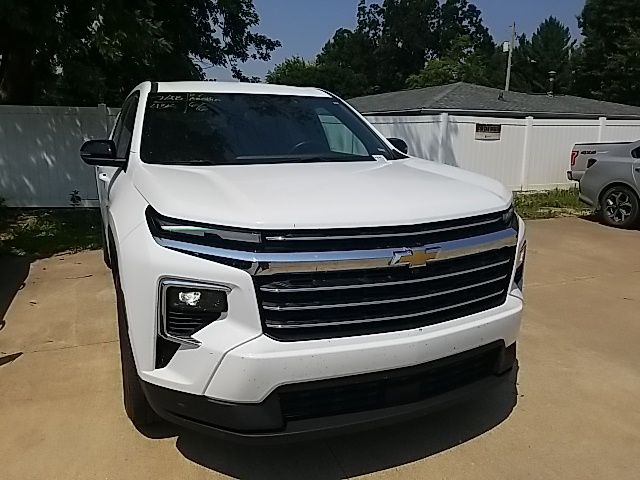 Used 2025 Chevrolet Traverse SUV