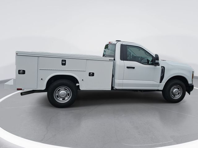 New 2026 White Ford XL image 5