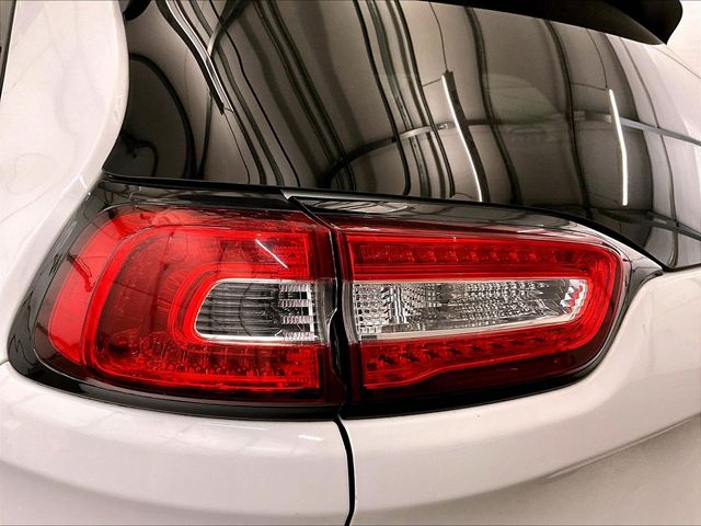 2015 Jeep Cherokee Trailhawk White at Rochrich Mazda
