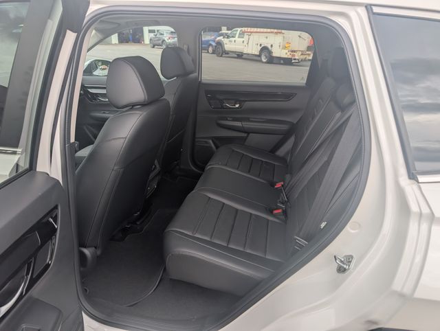 Used 2024 White Honda EX-L image 9