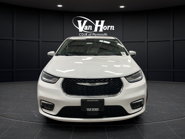 Used 2023 Bright White Clearcoat Chrysler Touring L image 2