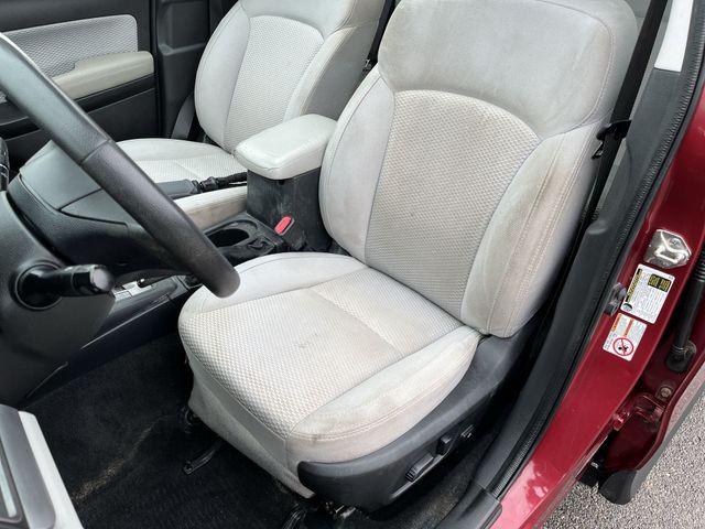 Used 2018 Red Subaru 2.5i Premium image 14