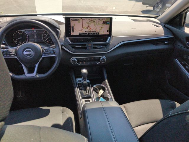 Used 2023 White Nissan 2.5 SV image 30