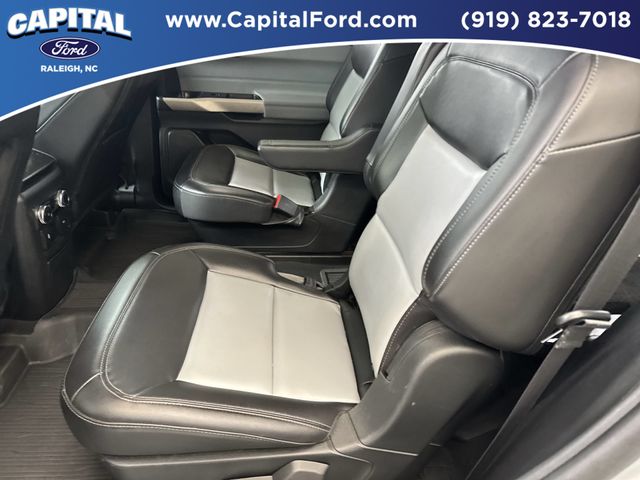 Used 2023 Silver Ford XLT image 18