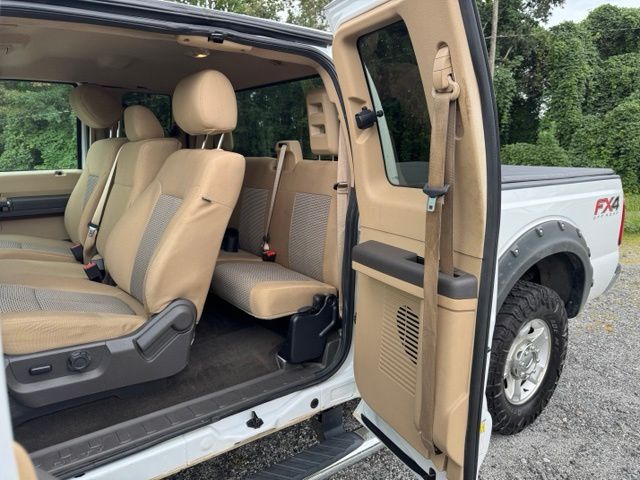 Used 2016 White Ford XLT image 12