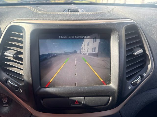 2016 Bright White Clearcoat Jeep Cherokee Limited 4X4 SUV