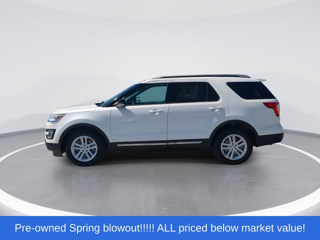 Used 2017 White Ford XLT image 5