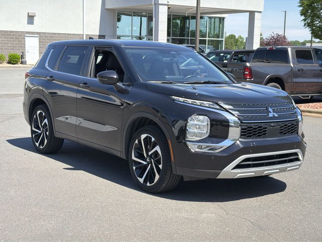 Used 2024 Black Mitsubishi  image 14