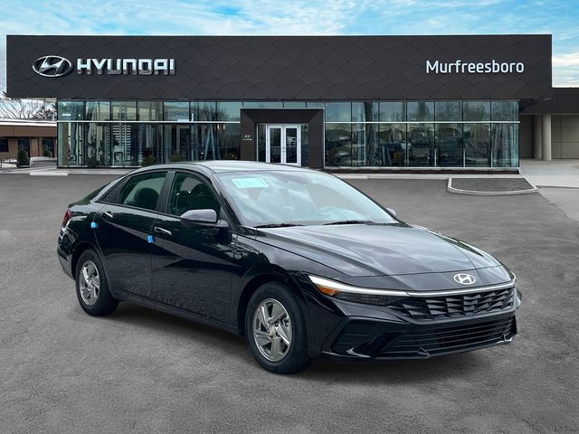 New 2026 Black Hyundai SE image 3