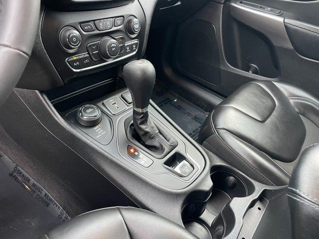 used 2020 Jeep Cherokee car, priced at $14,683