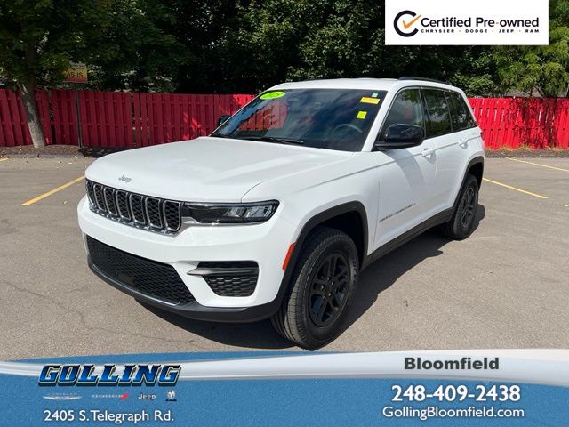 Bright White Clearcoat 2025 Jeep Grand Cherokee SUV / Crossover Four-Wheel Drive 8-Speed Automatic