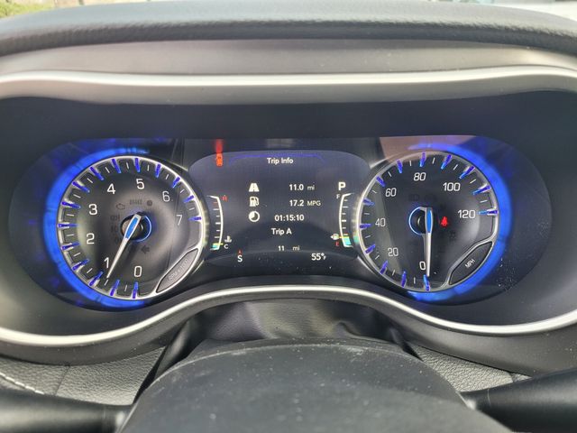 New 2026 Silver Chrysler Select image 30