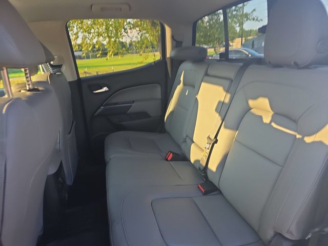 Used 2016 Summit White Chevrolet LT image 14