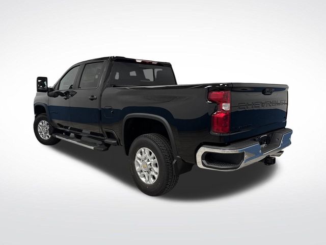 2026 Chevrolet Silverado 3500HD LT photo 2
