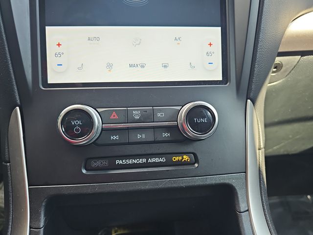 Used 2024 White Ford SEL image 24