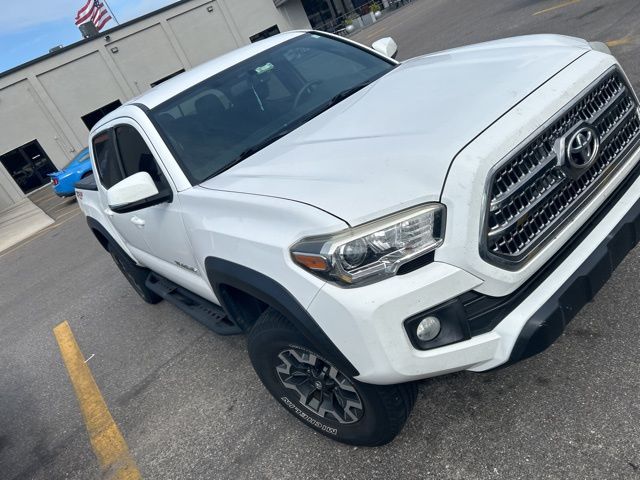 2017 Toyota Tacoma  3