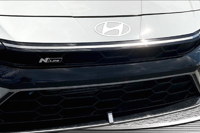 Used 2024 Hyundai Elantra Sedan