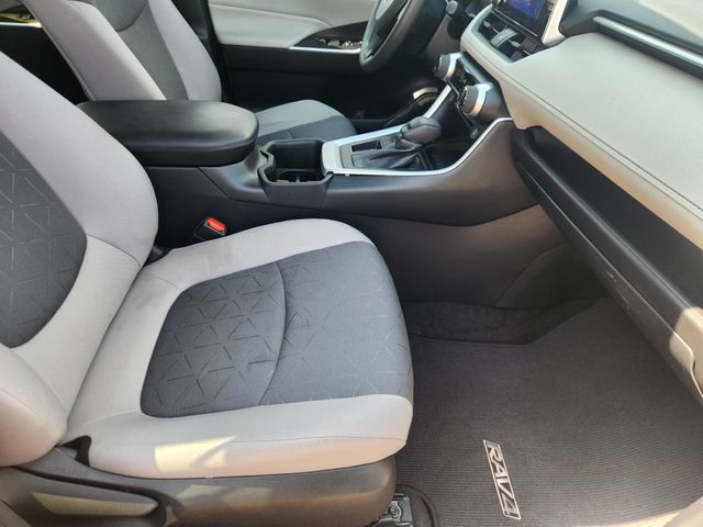 2023 Toyota RAV4 XLE Silver at Community Honda