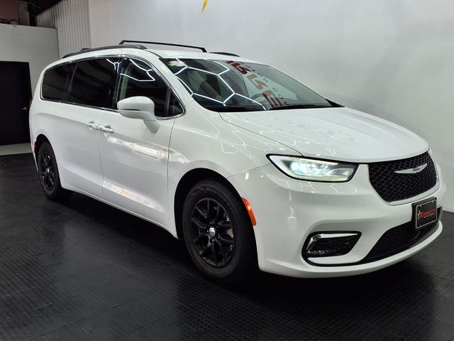 2022 Chrysler Pacifica Touring L - 3