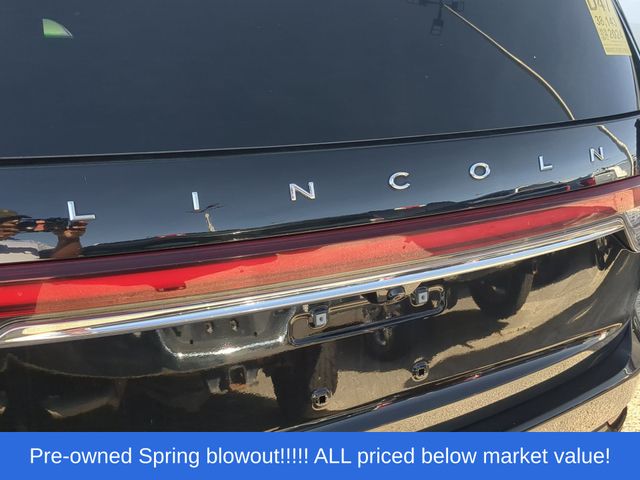 Used 2024 Black Metallic Lincoln Reserve image 12
