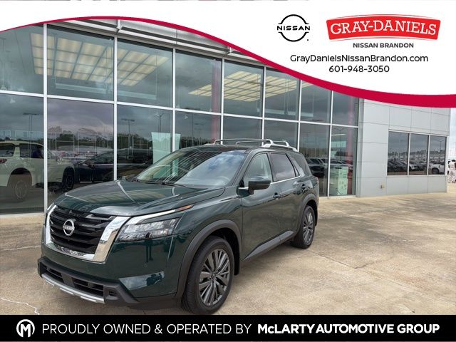 2025 Nissan Pathfinder SL