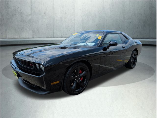 Black Clearcoat 2013 Dodge Challenger Coupe Rear-Wheel Drive 6-Speed Manual