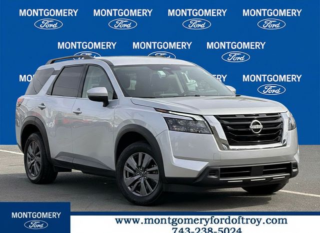 Brilliant Silver Metallic 2025 Nissan Pathfinder SUV / Crossover All-Wheel Drive 9-Speed Automatic