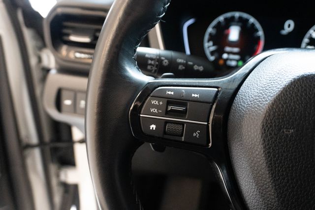 Used 2025 Honda Pilot SUV