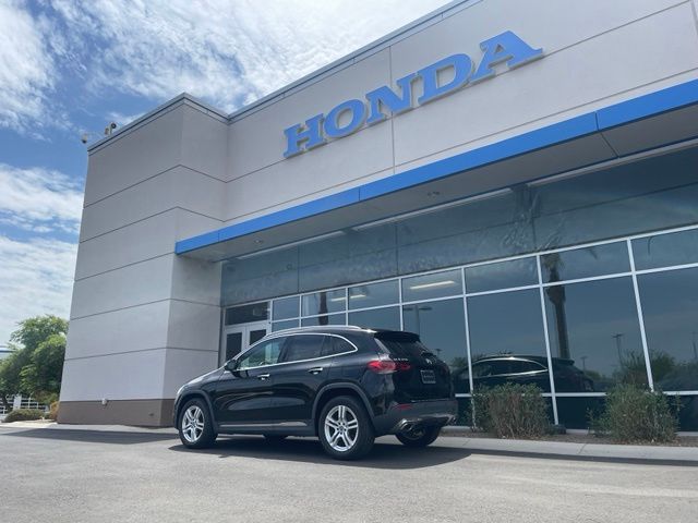 Used 2022 Night Black Mercedes-Benz GLA 250 image 19