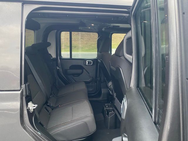 new 2026 Jeep Gladiator car, priced at $46,660