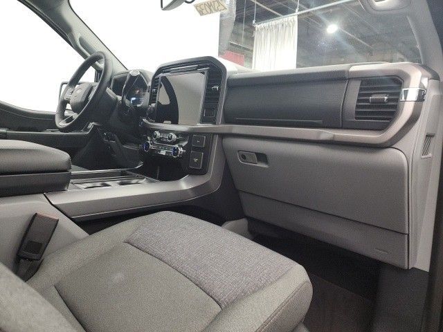 New 2025 Gray Ford XLT image 30