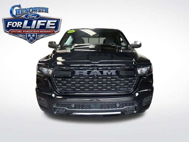 Diamond Black Crystal Pearlcoat 2026 RAM 1500 Pickup Truck Four-Wheel Drive 8-Speed Automatic