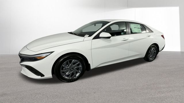 Used 2025 Hyundai Elantra Hybrid For Sale in Indianapolis, IN