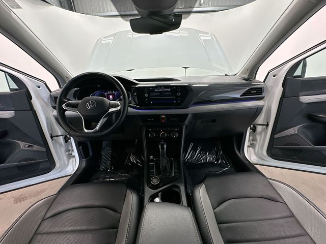 2023 Volkswagen Taos 1.5T SEL White at Bob Ruth Ford