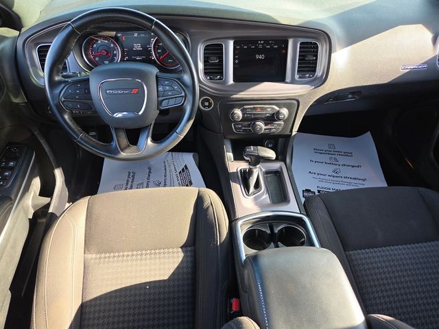 Used 2023 Gray Dodge SXT image 8