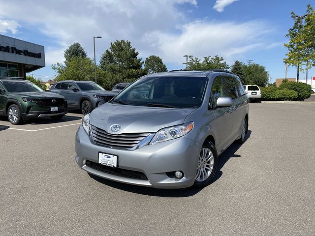 Silver Sky Metallic 2015 Toyota Sienna XLE 7-Passenger Auto Access Seat Minivan Front-Wheel Drive 6-Speed Automatic Overdrive