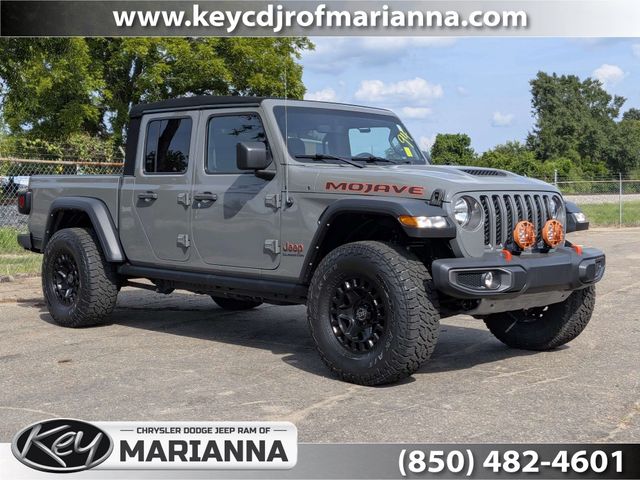 Sting-Gray Clearcoat 2022 Jeep Gladiator Pickup Truck Four-Wheel Drive 8-Speed Automatic