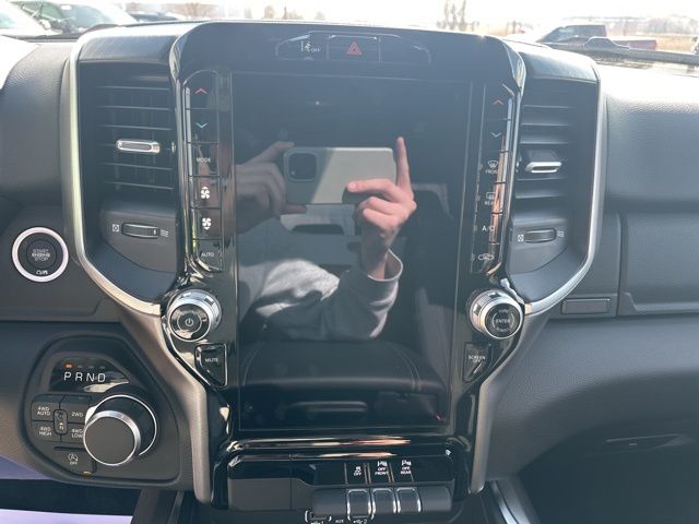 2026 Ram 1500 Big Horn/Lone Star - Bright White Clearcoat exterior view 15