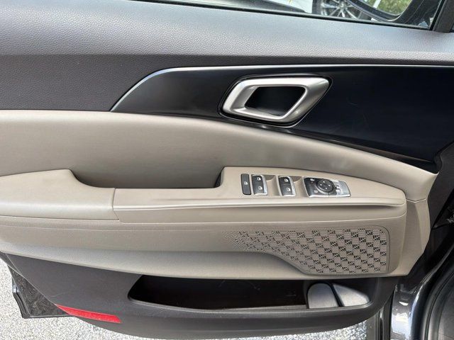 Used 2025 Kia Carnival Van