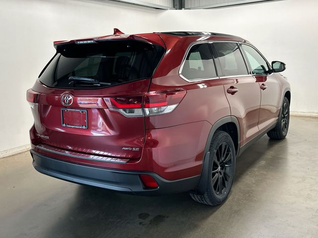 2019 Toyota Highlander SE Red at Spitzer Acura