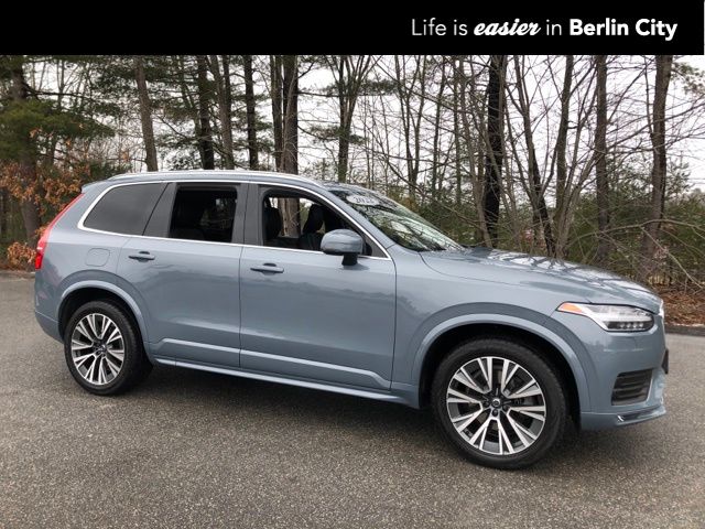 Thunder Gray Metallic 2022 Volvo XC90 T6 Momentum 7-Passenger AWD SUV / Crossover All-Wheel Drive Automatic