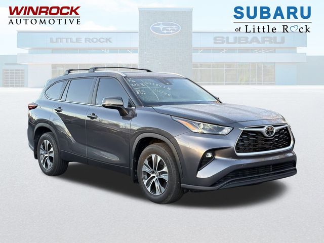 2023 Toyota Highlander XLE FWD