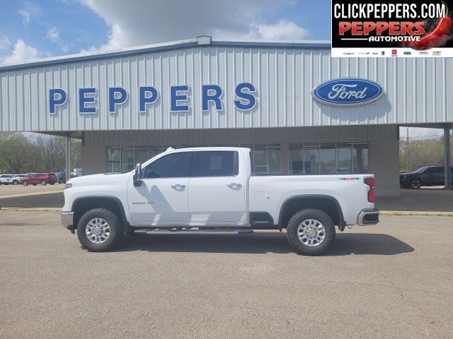 Summit White 2024 Chevrolet Silverado 2500HD LTZ Crew Cab 4WD Pickup Truck Four-Wheel Drive Automatic