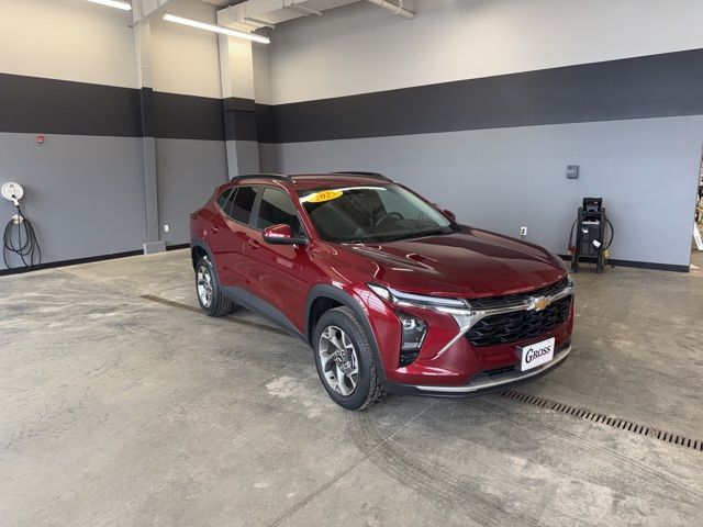 2025 Chevrolet Trax LT FWD