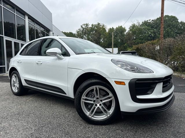 Carrara White Metallic 2025 Porsche Macan SUV / Crossover All-Wheel Drive 7-Speed Automatic