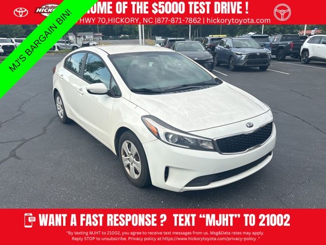 2017 Kia Forte LX's photo