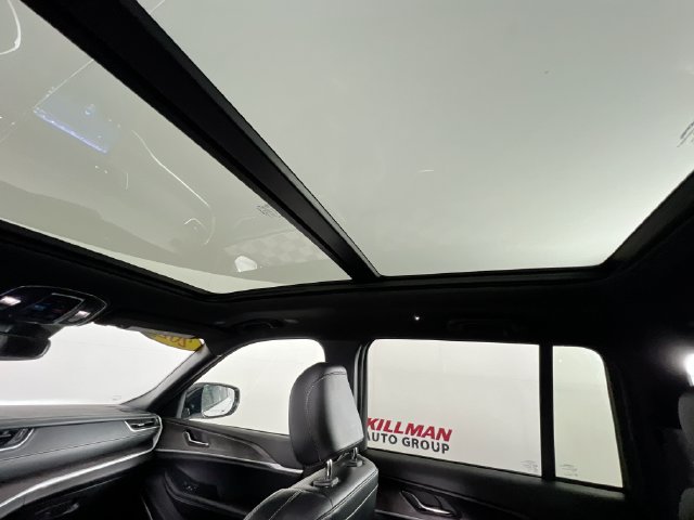Used 2024 White Jeep 4xe image 26